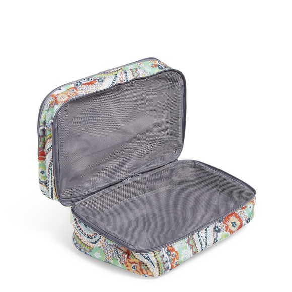New Vera Bradley Lay Flat Travel Bag in Citrus Paisley R$200 - Picture 7 of 16